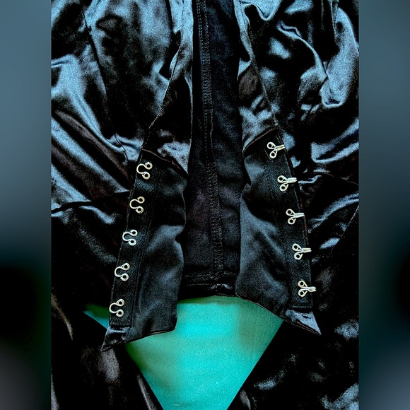 Cute blouse - Picture 5 of 5